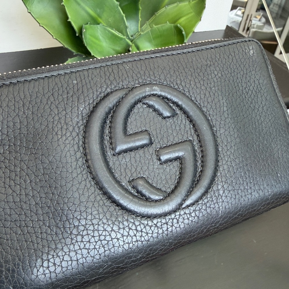 Gucci Genuine Leather Zip Around Wallet Clutch Black GG Logo Tassel Wristlet - Picture 5 of 9